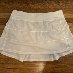 Lululemon White Tennis Skirt/Skort. Size 8. Normal length.
